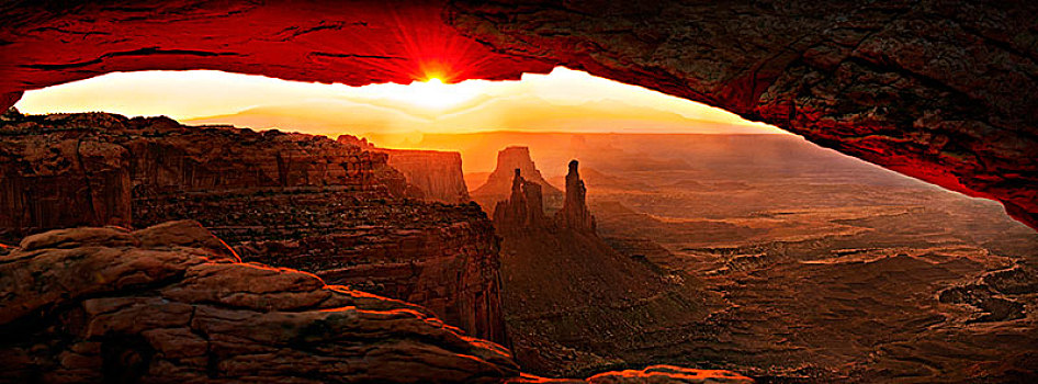日出,方山石拱,石头,拱形,峡谷地国家公园,靠近,犹他,美国,北美