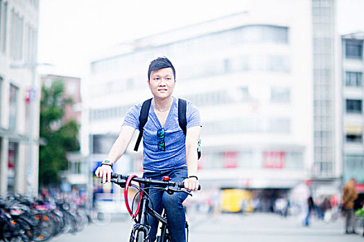 男人,骑自行车,城市