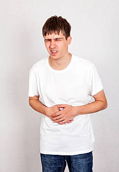 男青年,肚子,男人,肚子疼,白墙,背景