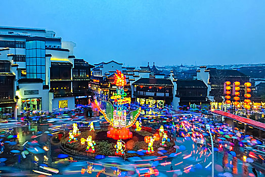 长城拥抱五环
：冬奥盛会铭刻中国符号