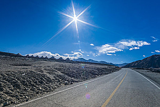 汽车广告背景,高原,山川,雪山,公路