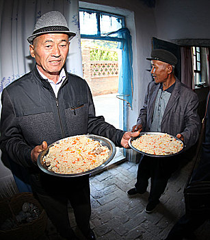 维吾尔族抓饭