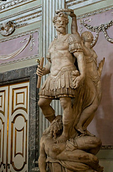 意大利卡塞塔王宫法尔内塞雕像