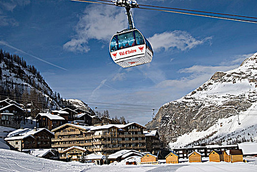 法国,阿尔卑斯山,滑雪胜地,缆车