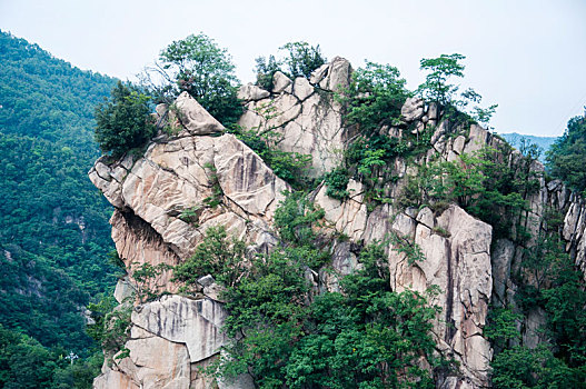 岩石山体的局部