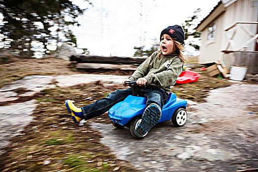 男孩,玩具车,户外,瑞典