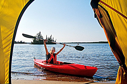 女性,皮筏艇,水獭,营地,怀特雪尔省立公园,曼尼托巴,加拿大