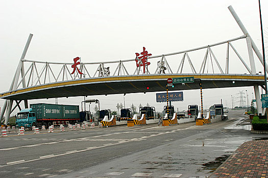 天津高速公路入口