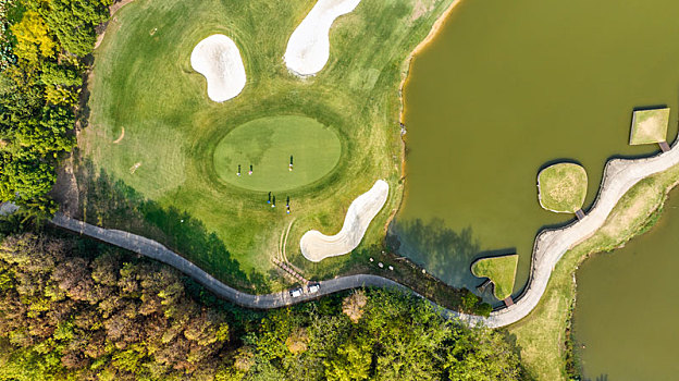 武汉高尔夫球场和金银湖