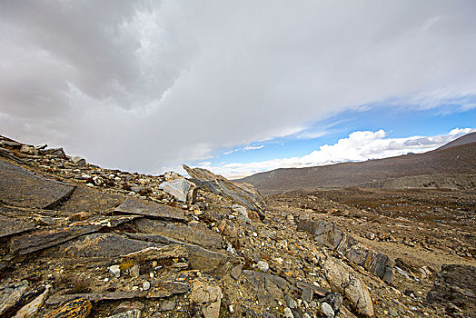 高原山谷