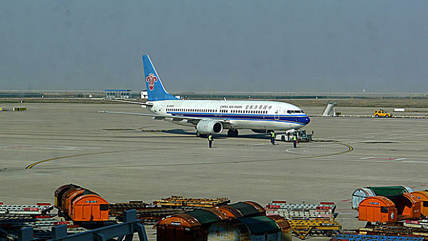 浦东机场南航客机