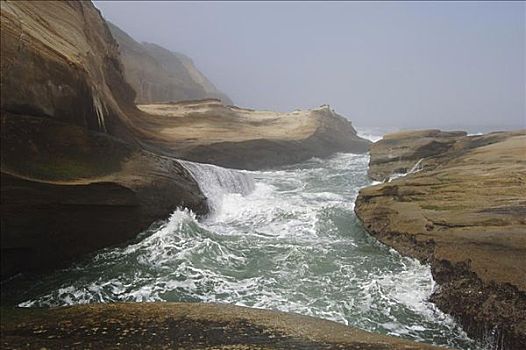 波浪,碰撞,岩石海岸,俄勒冈,美国