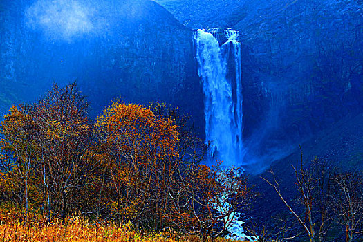 秋季的长白山大瀑布
