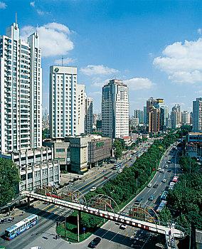 上海肇嘉浜路现代化道路建筑