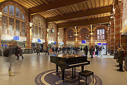 钢琴,使用,车站,中央广场,圣诞装饰,阿姆斯特丹,火车站,荷兰