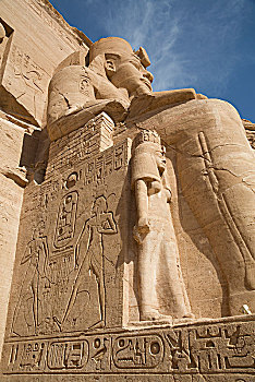 庞然大物,拉美西斯二世,上面,皇后,仰视,太阳神庙,阿布辛贝尔神庙,庙宇,埃及
