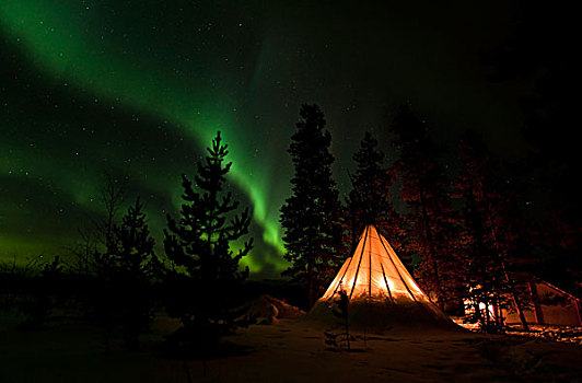 光亮,圆锥形帐篷,北极光,极地,极光,绿色,靠近,育空地区,加拿大