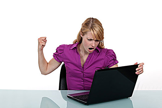 女人,愤怒,笔记本电脑