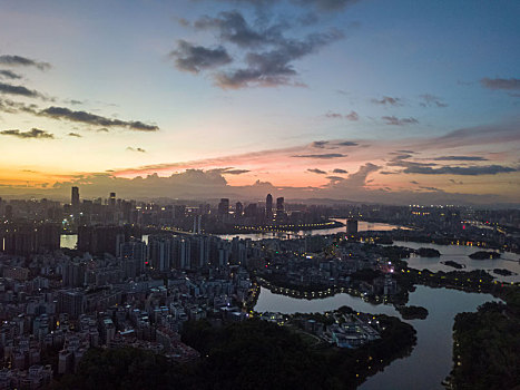 清晨拂晓时分的惠州市区航拍风光