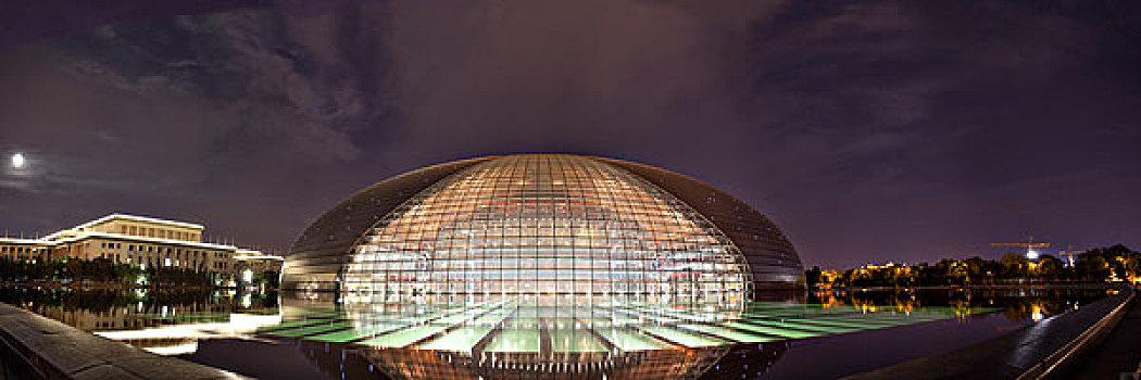 night,view,of,national,grand,theater