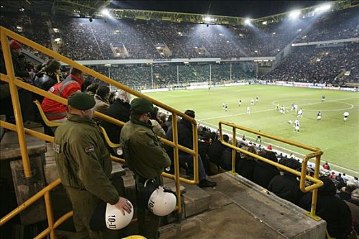 德国,多特蒙德,2006年,警察,足球比赛
