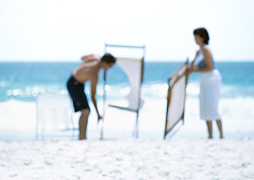两个,成年人,折叠椅,海滩,模糊