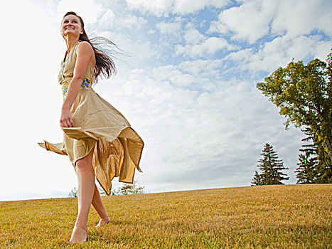 女青年,跳舞,公园,飘动,连衣裙,艾伯塔省,加拿大