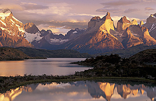 南美,智利,巴塔哥尼亚,托雷德裴恩国家公园,裴赫湖,大,日出,反射,湖