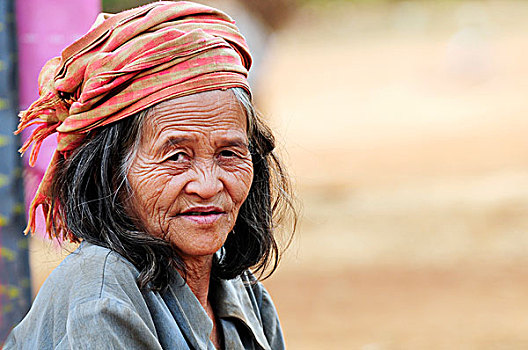 老,女人,戴着,头部,围巾,肖像,高原,南方,老挝,东南亚,亚洲