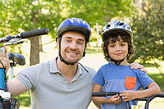 微笑,男人,儿子,骑,自行车