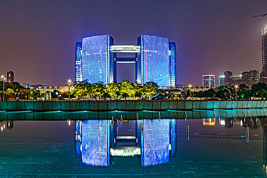 杭州钱江新城市民中心夜景