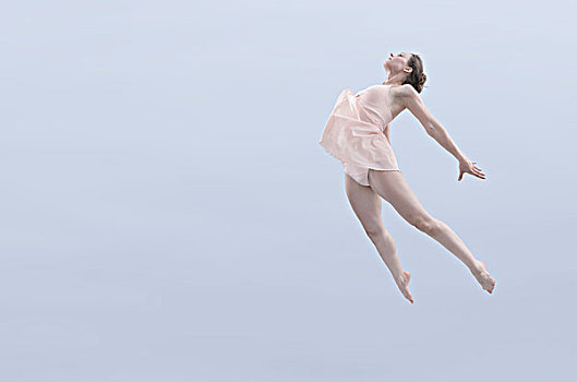芭蕾舞女,跳跃