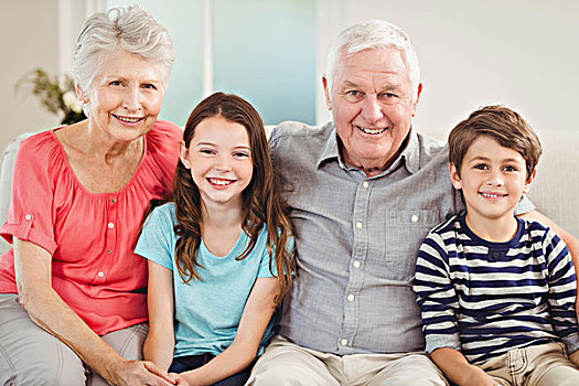 祖父母,孙辈,坐,一起,沙发,头像,客厅