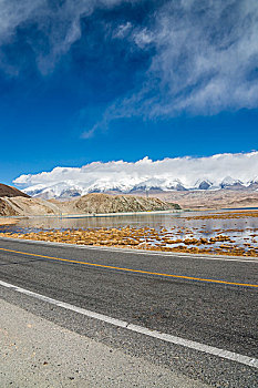 汽车广告背景,高原,山川,雪山,公路