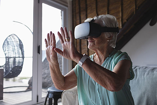老年,女人,虚拟现实,耳机