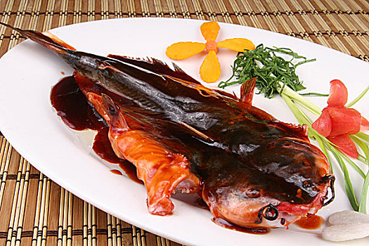 红烧鮰鱼