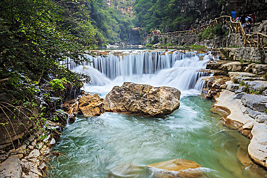 八泉峡水韵