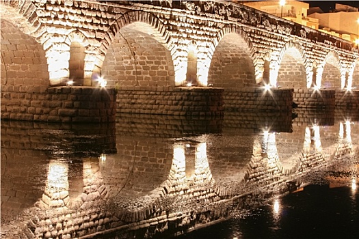 罗马桥,上方,瓜地亚纳河,夜晚,梅里达