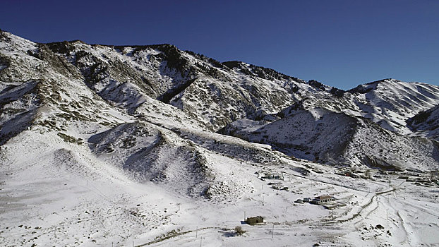 新疆哈密,天山雪韵