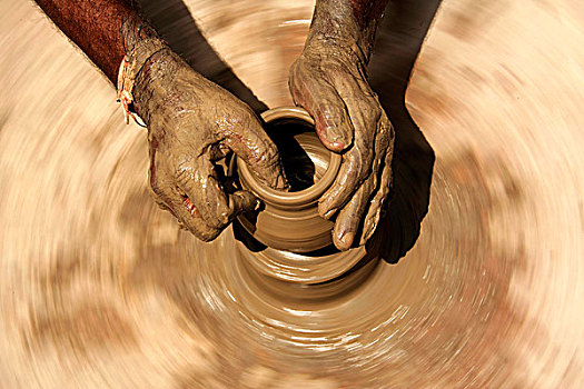 手,制陶者,块,陶器,轮子,拉贾斯坦邦,印度,亚洲