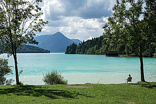 青绿色,深海,瓦尔幸湖,人,坐,椅子,岸边,后面,上巴伐利亚,巴伐利亚,德国,欧洲