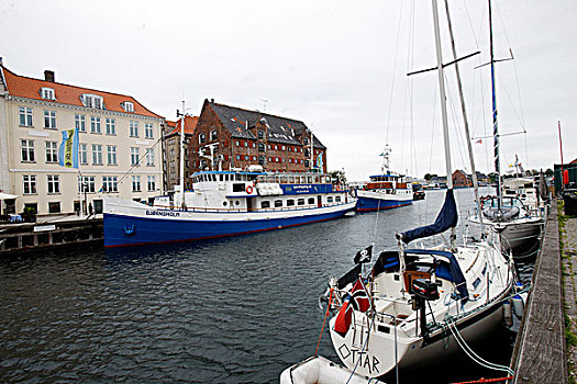 nyhavn,harbour,in,copenhagen,denmark,丹麦哥本哈根