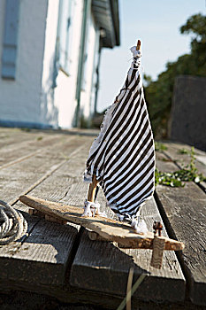 小,自制,木船,条纹,帆