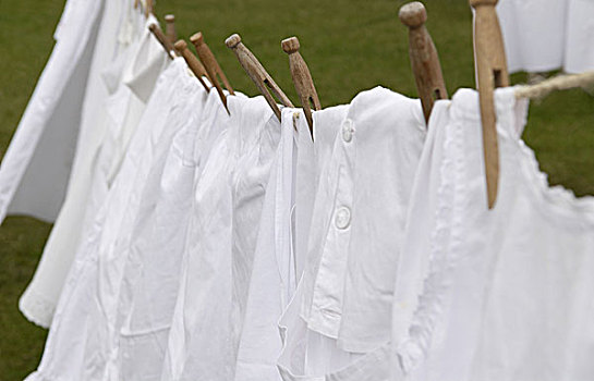 洗衣服,晾衣夹,晾衣绳,草地