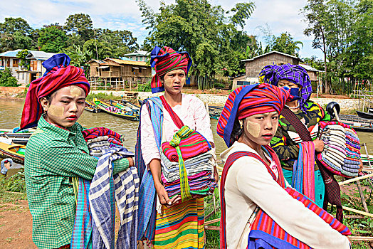女人,摊贩,销售,纪念品,旅游,人,茵莱湖,掸邦,缅甸