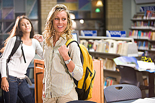 高中生,背包,图书馆