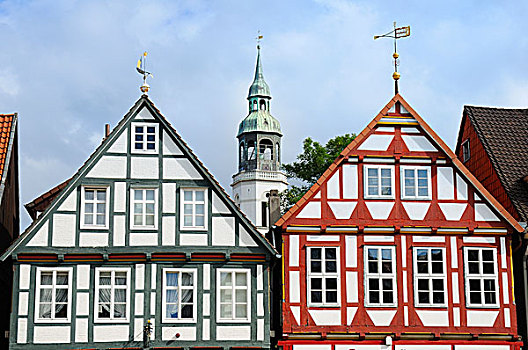半木结构房屋,钟楼,教堂,策勒,下萨克森,德国,欧洲