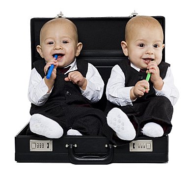 双胞胎,男婴,公文包,套装