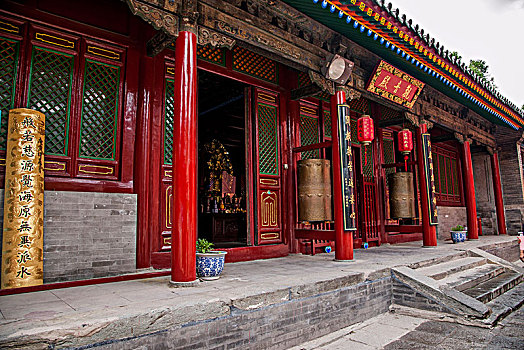 山西忻州市五台山罗睺寺寺院观音殿菩萨