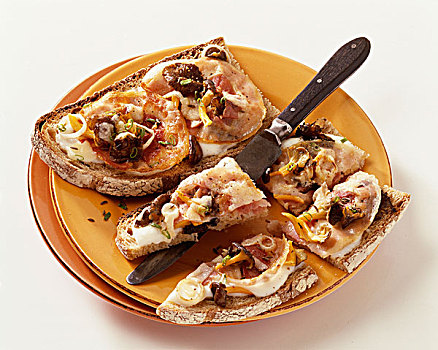 意大利咸肉,蘑菇